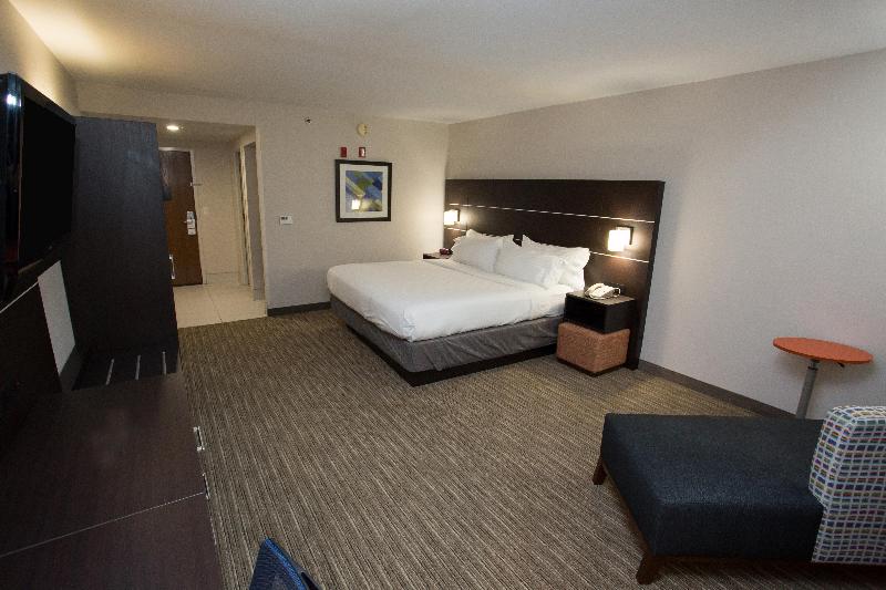 Holiday Inn Express Wilmington photo 15