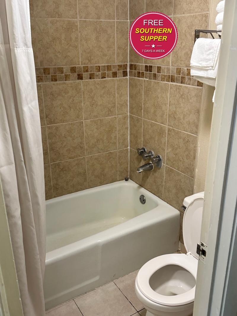 Days Inn By Wyndham Asheville West image