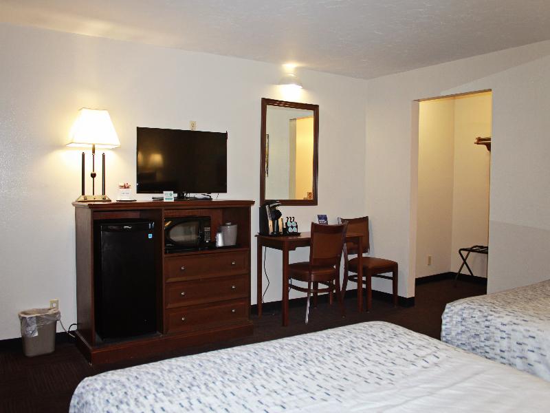 Bowen Motel image