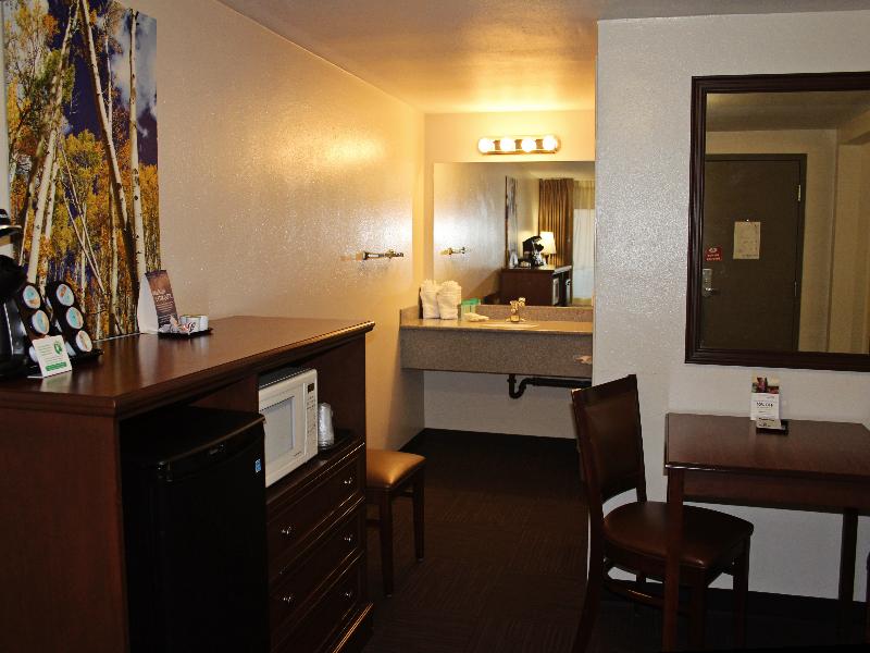 Bowen Motel image