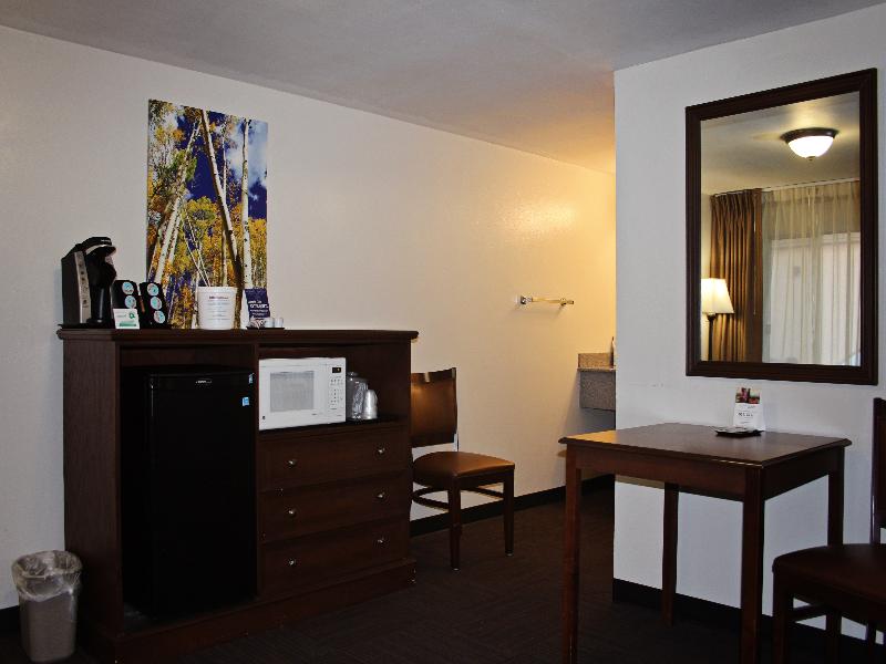 Bowen Motel image