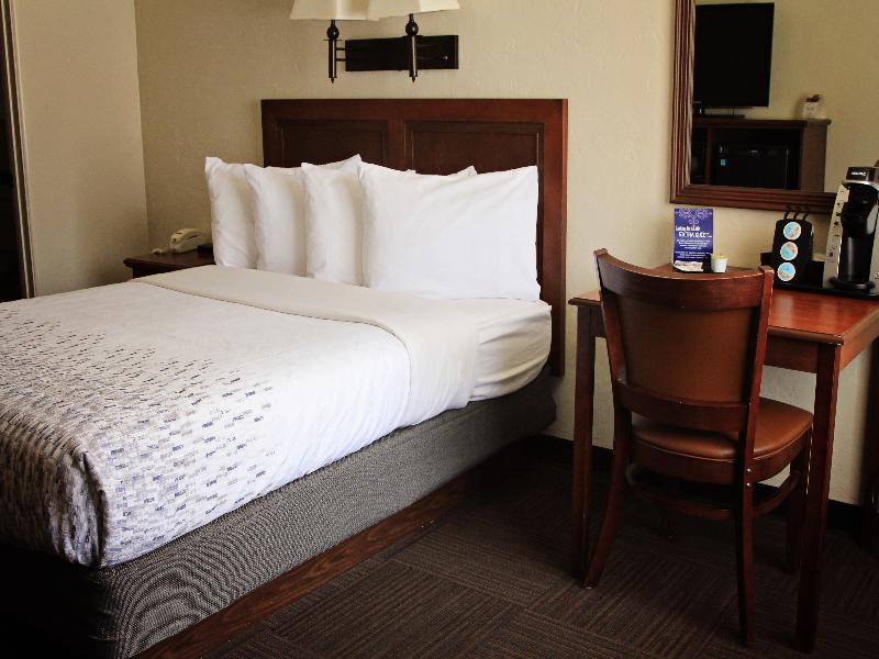 Bowen Motel image