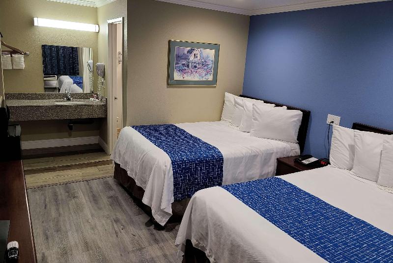 Travelodge by Wyndham Clearlake image