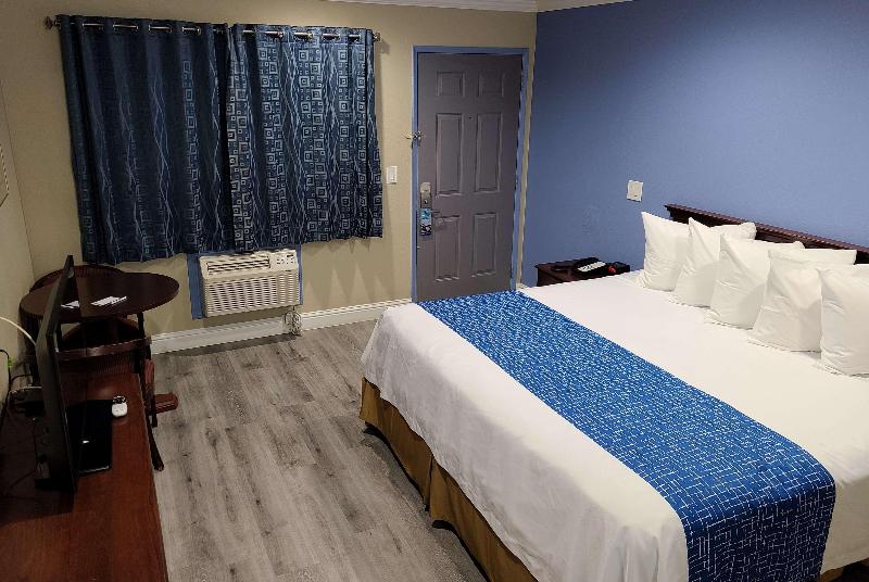 Travelodge by Wyndham Clearlake image