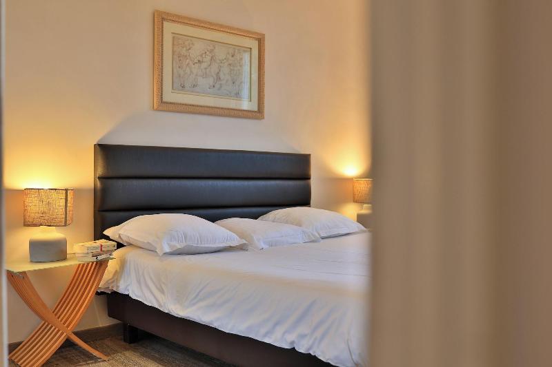 Hôtel Emeraude  image