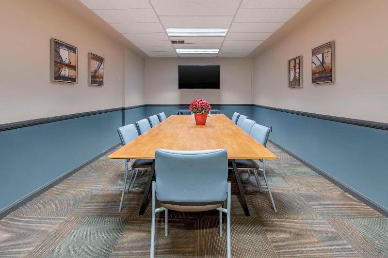 Hells Canyon Grand Hotel, Ascend Hotel Collection image