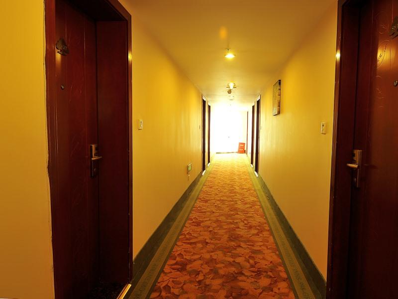 GreenTree Inn Chongqing Xiejiawan Hotel