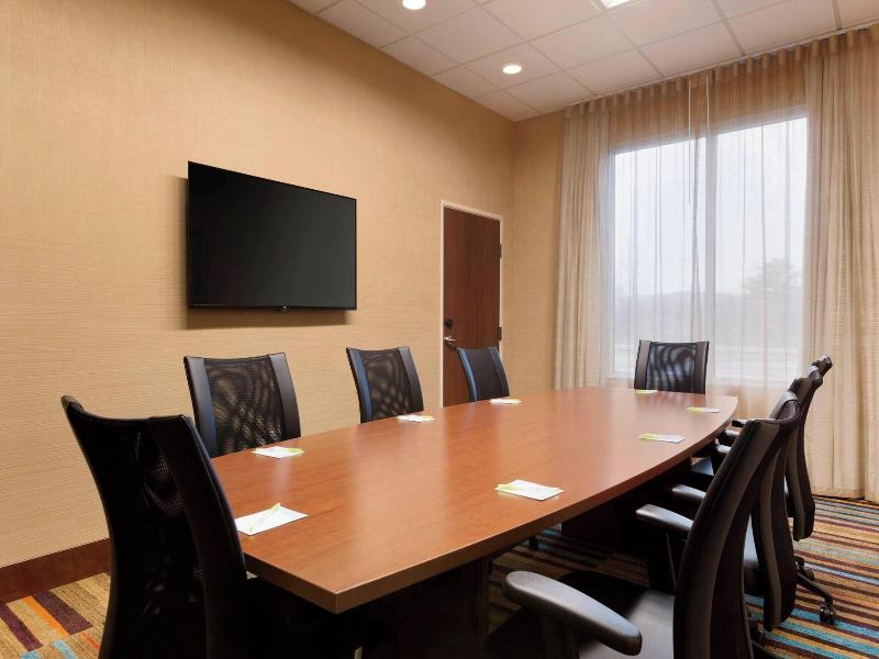 Fairfield Inn & Suites Pittsburgh Airport image