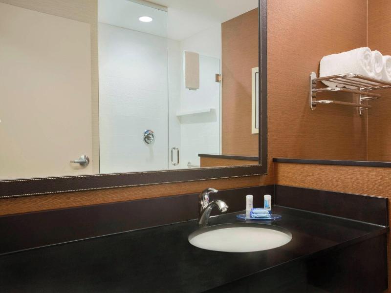 Fairfield Inn & Suites Pittsburgh Airport image