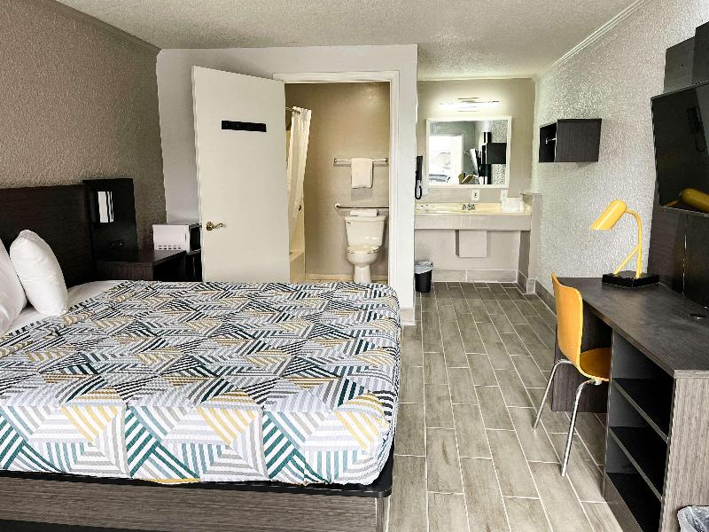 Days Inn Cordele image