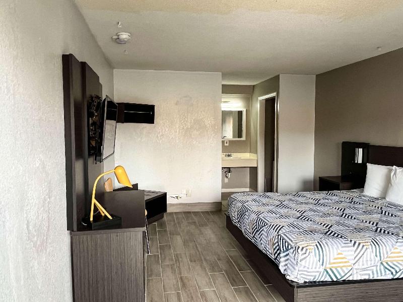 Days Inn Cordele image