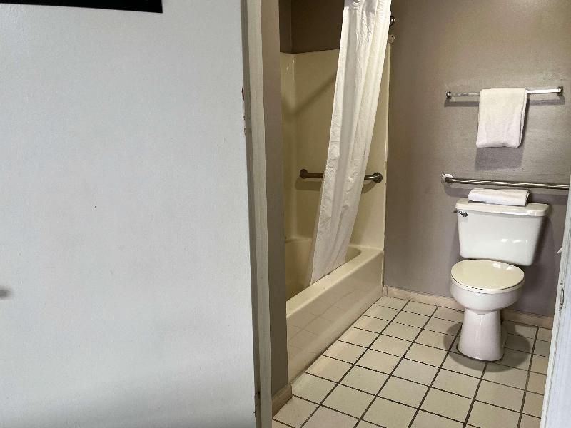 Days Inn Cordele image