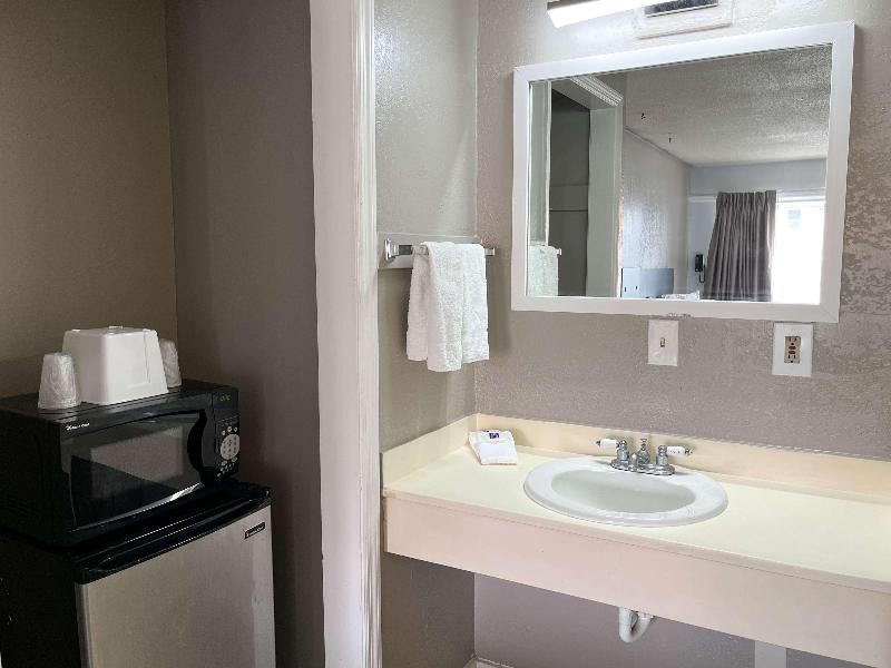 Days Inn Cordele image