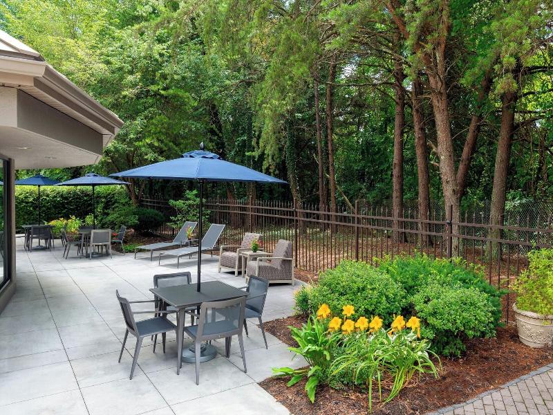 Courtyard Asheville image