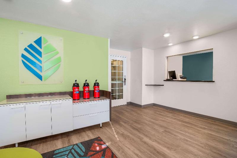 WoodSpring Suites North Charleston Airport I-526