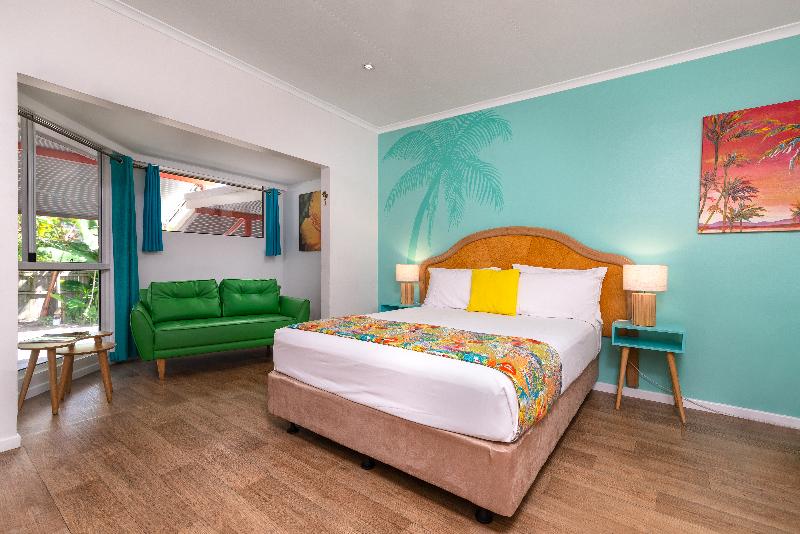 Port Douglas Motel image
