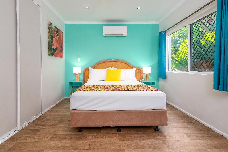 Port Douglas Motel image