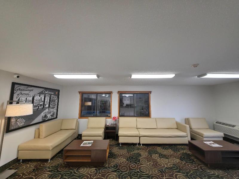 Super 8 by Wyndham Coshocton Roscoe Village — view