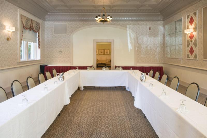 Fulton Lane Inn image