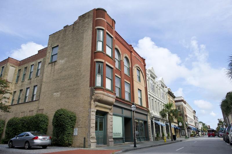Fulton Lane Inn image