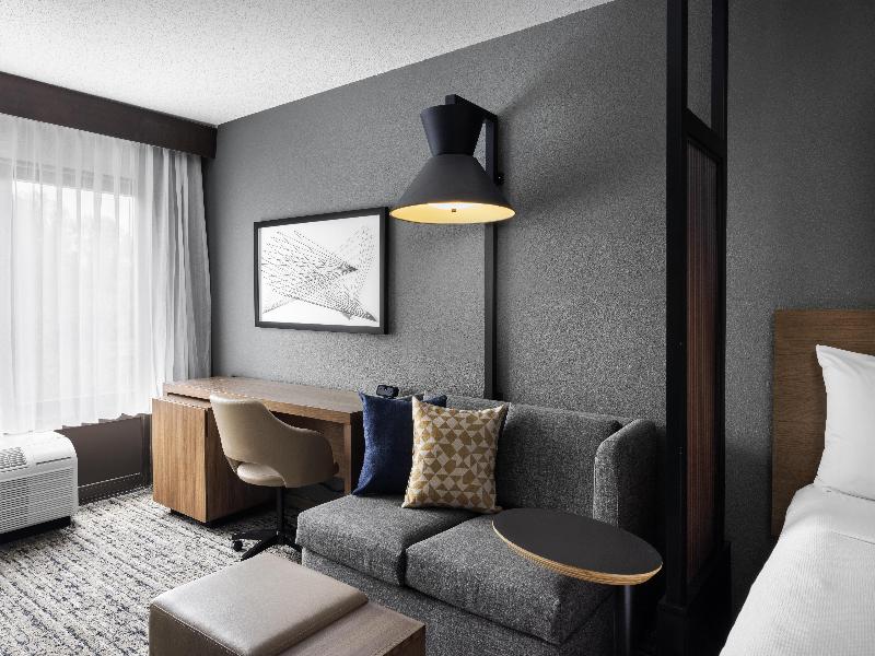 Hyatt Place Charlotte Airport/Lake Pointe image