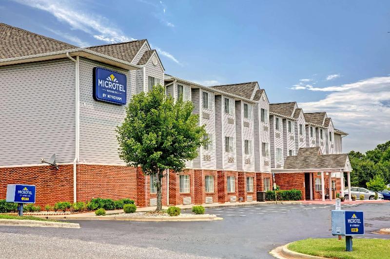MICROTEL INN AND SUITES STATESVILLE