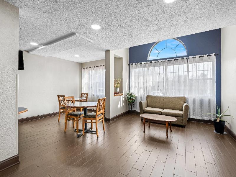 Microtel Inn & Suites By Wyndham Statesville image
