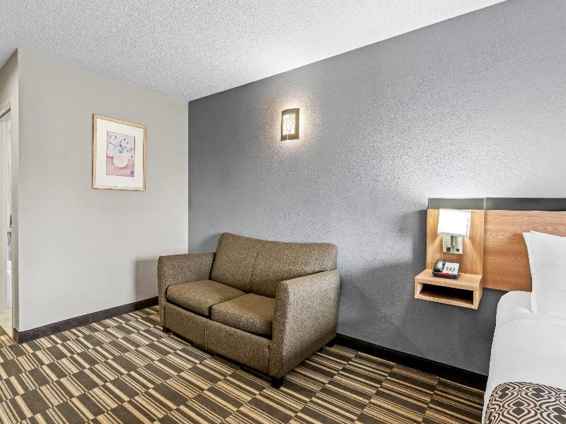 Microtel Inn & Suites By Wyndham Statesville image