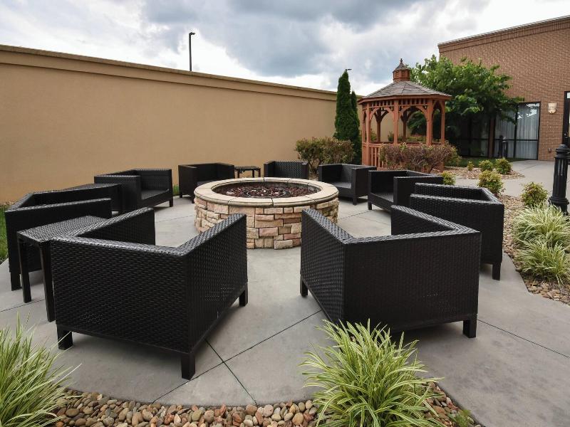 Courtyard Charlotte Concord image
