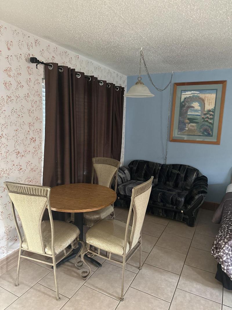 Floridian Inn Motel image