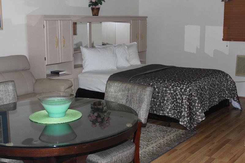 Floridian Inn Motel image