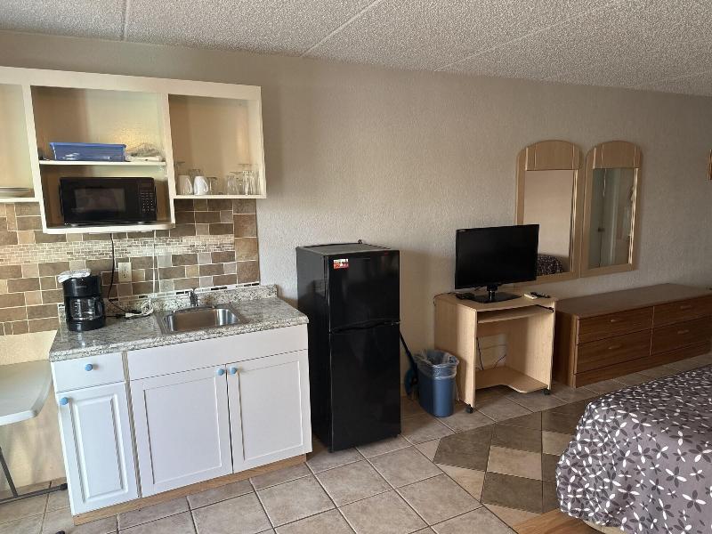 Floridian Inn Motel image