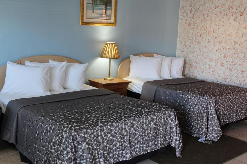Floridian Inn Motel image