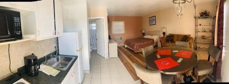 Floridian Inn Motel image