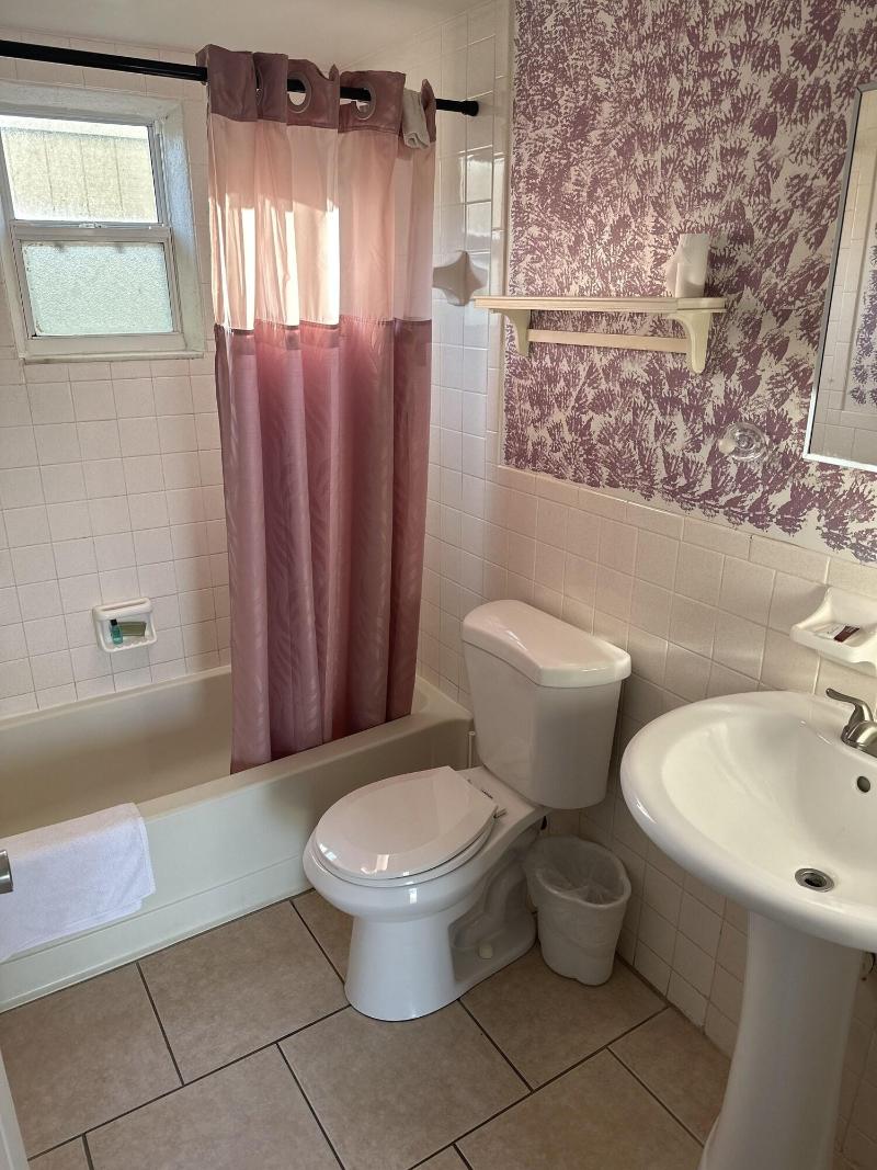 Floridian Inn Motel image
