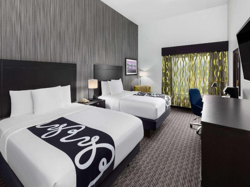 La Quinta Inn & Suites Austin - Cedar Park image