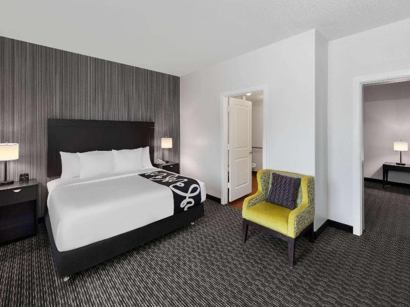 La Quinta Inn & Suites Austin - Cedar Park image