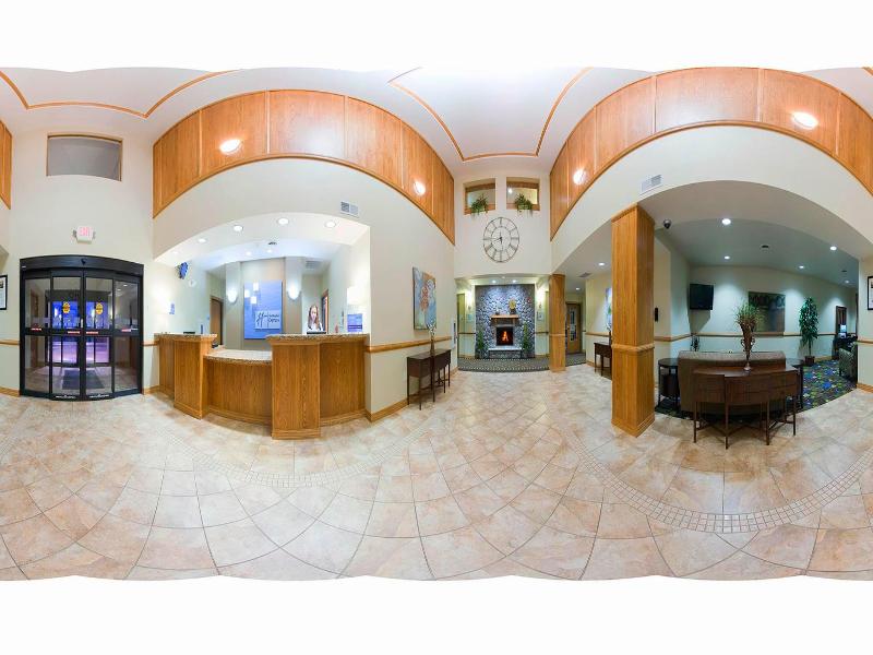Holiday Inn Express & Suites Antigo By IHG image