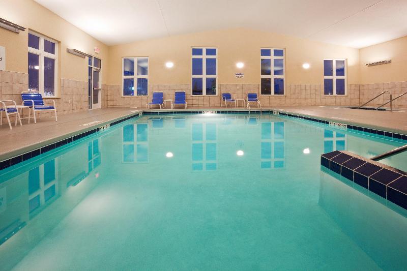 Holiday Inn Express & Suites Antigo By IHG image