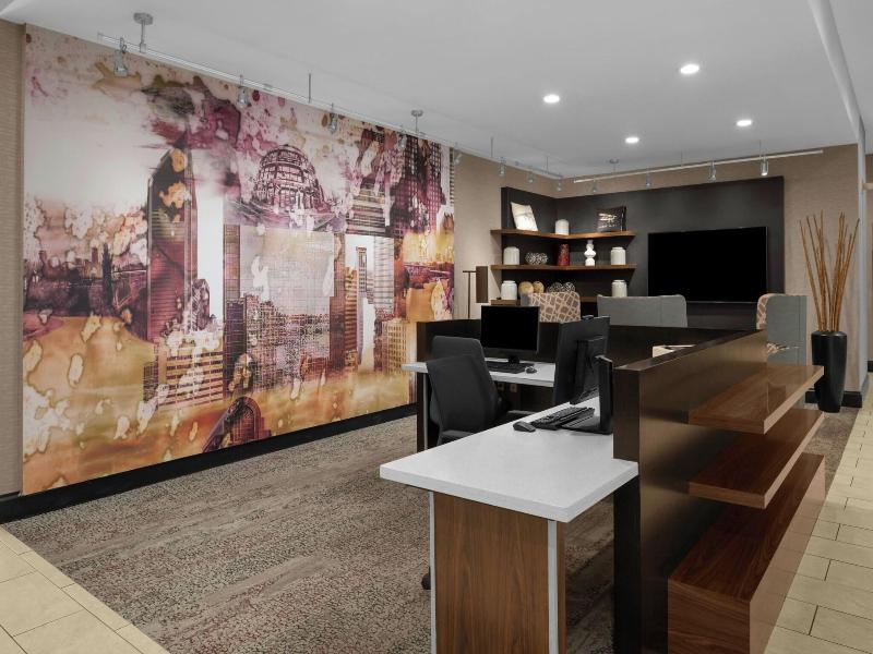 Courtyard by Marriott Charlotte Airport North image