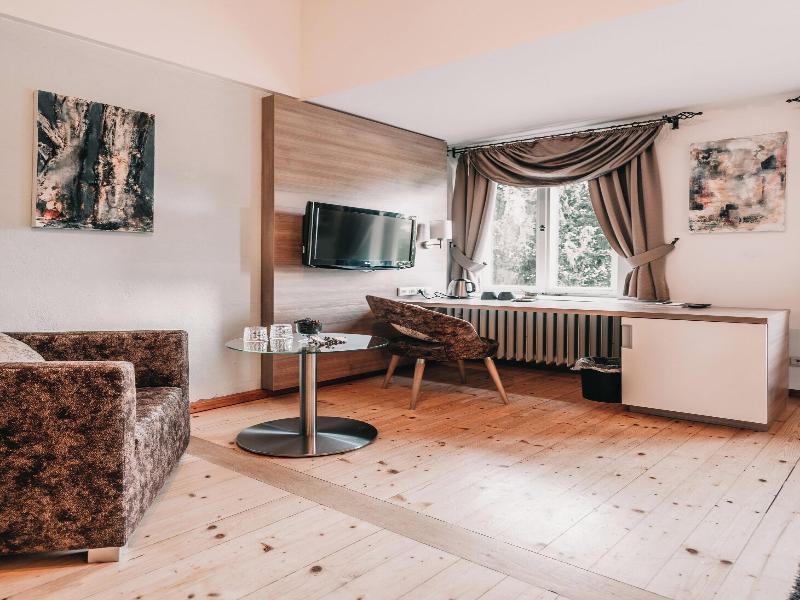 Romantik Hotel Schloss Hohenstein image
