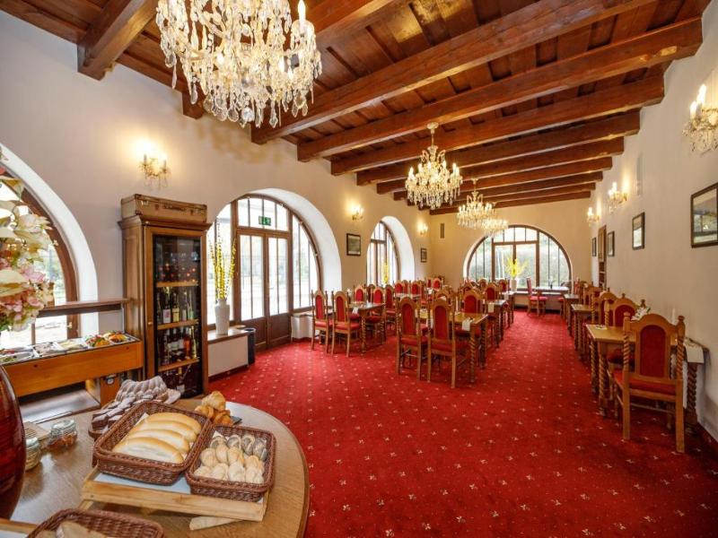 LH Hotel Gold image