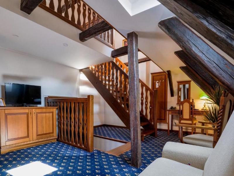 LH Hotel Gold image