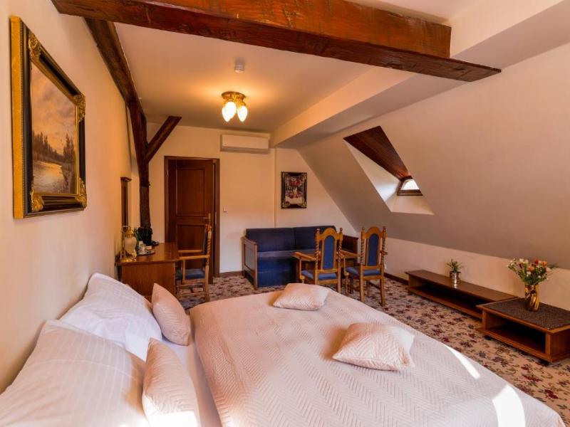 LH Hotel Gold image
