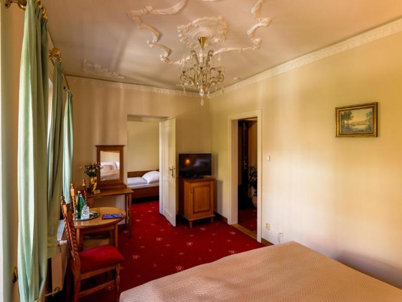 LH Hotel Gold image
