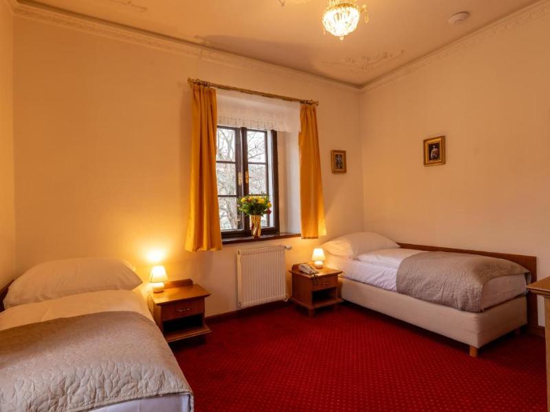 LH Hotel Gold image