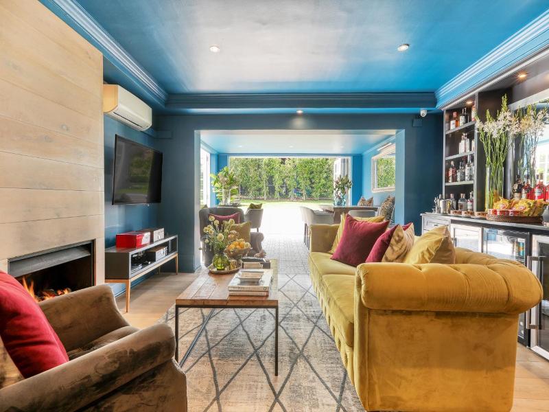 Villa Coloniale image