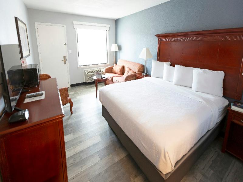 Sunrise Inn Williamstown image
