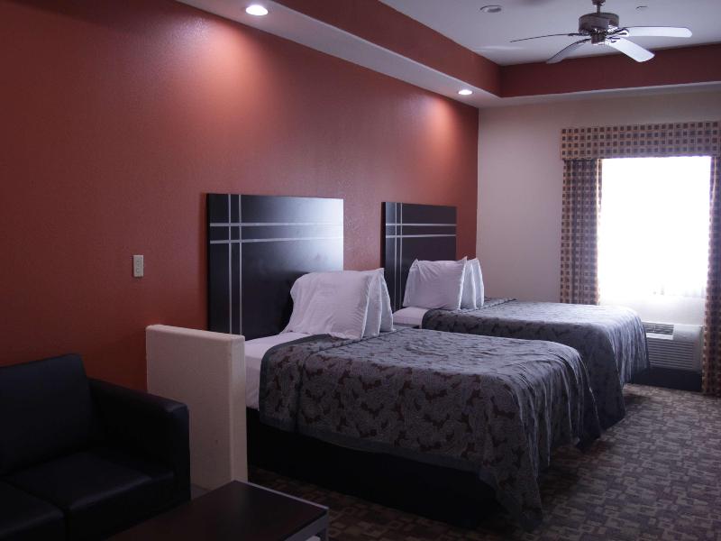 SUITE TWO QUEEN BEDS NON SMOKING