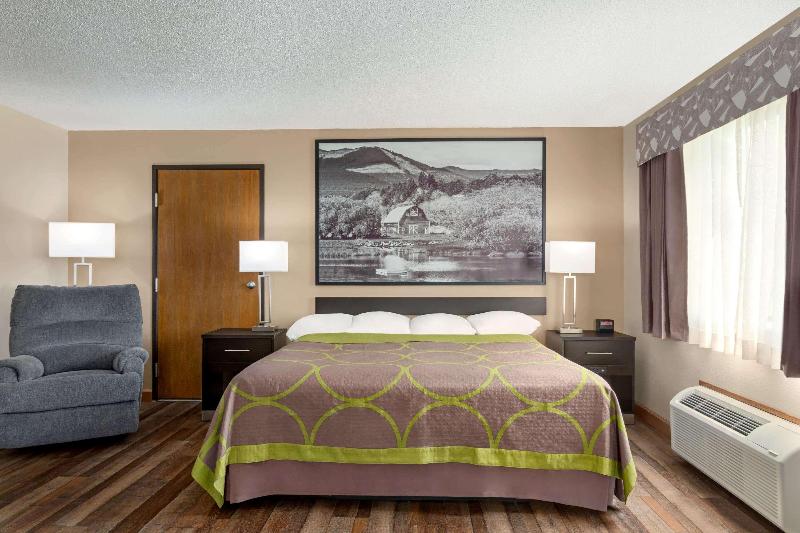 Super 8 by Wyndham Chillicothe image